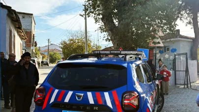 Manisa’da ortaokulda darp iddiası: Veliler güvenlik endişesiyle okul bahçesinde toplandı