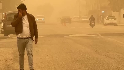 Toz bulutu Şanlıurfa semalarını kapladı