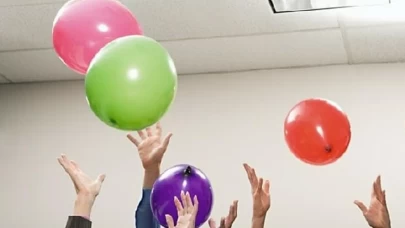 Evde hareketsiz kalan çocuklar tehlikede! İşte onları harekete geçirecek 7 oyun