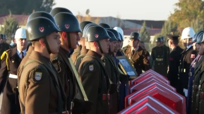 Türkiye kahraman şehitlerini uğurladı!
