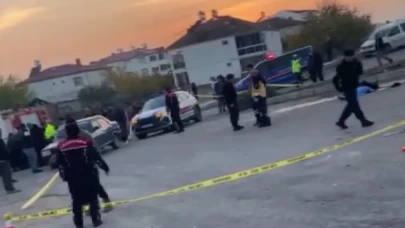 Elazığ’da dehşet: Traktörle çarpışan otomobil savruldu, yaya hayatını kaybetti