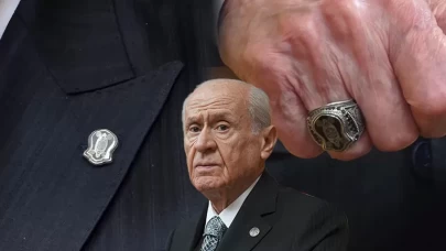 MHP Lideri Devlet Bahçeli'den nal-i şerif formunda yüzük ve rozet