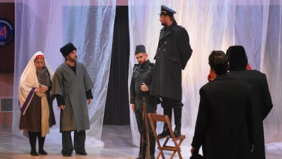 Antalya'da Ahıska Türklerinin sürgün edilişi "Kara Leke" tiyatrosuyla anlatıldı