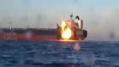 Karadeniz'deki geminin vurulma anı ortaya çıktı!