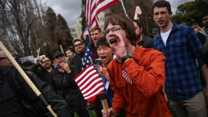 AB'de dikkat çeken demokrasi anketi