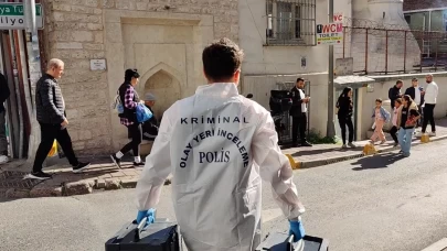 Fatih’te 3 kişinin öldüğü zehirlenme iddiası: Otelde 7 kişi gözaltına alındı, müşteriler tahliye edildi