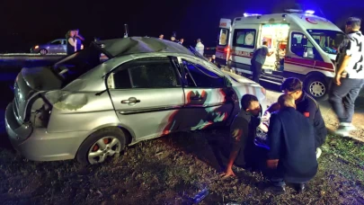 Osmaniye’de iki otomobil çarpıştı: 1’i çocuk 4 yaralı