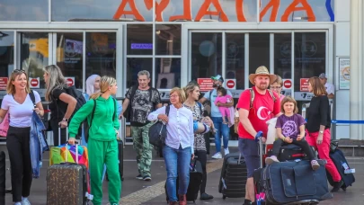 Antalya’ya İngiliz ve Polonyalı turist akını: 3 yılda rekor artış!