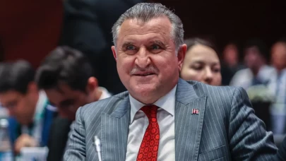 Bakan Bak: Gençleri sporla kötü alışkanlıklardan uzak tutuyoruz