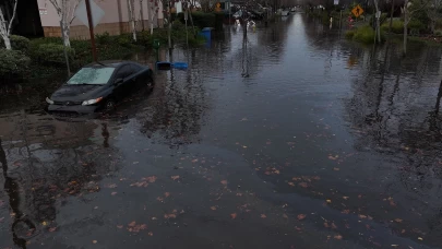 California'da şiddetli fırtına 3 can aldı