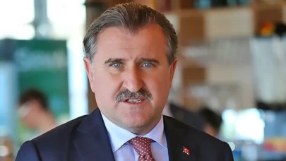 Bakan Bak’tan Filistin için Galata Köprüsü’ne çağrı