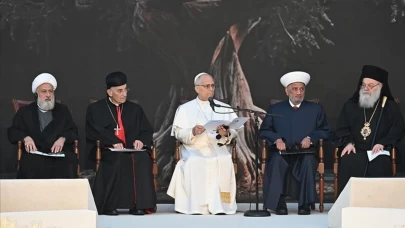 Papa 14. Leo, Beyrut’ta Müslüman ve Hristiyan liderlerle buluştu
