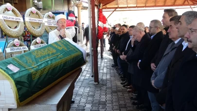 Merkez Bankası Başkanı Karahan'ın annesi Uşak'ta toprağa verildi