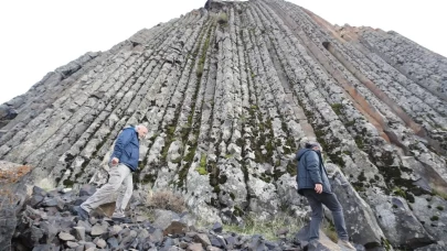 Muş'ta beşgen bazalt kayalıklar ilgi çekiyor