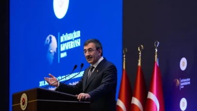 Cumhurbaşkanı Yardımcısı Yılmaz: Türkiye krizleri izleyen değil şekillendiren aktör
