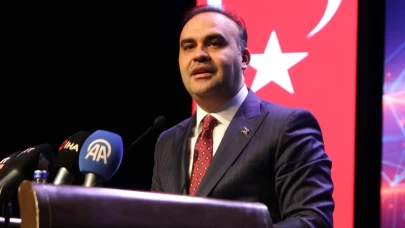 Bakan Kacır: Yapay zekâyı doğru kullanan işletmeler rekabette öne geçiyor