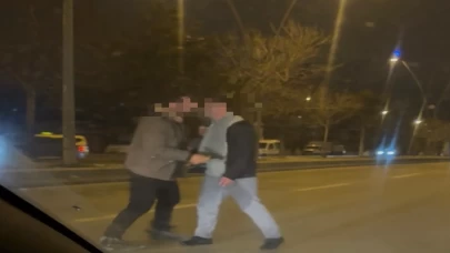 Kayseri’de akılalmaz olay! Tırın önüne atlayıp yolu kapattı