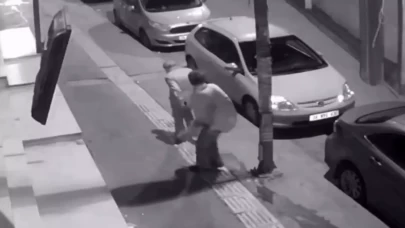 İstanbul’da yaşlı adama şiddet