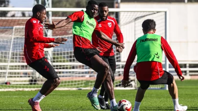 Samsunspor’da Ntcham ve Satka takıma döndü
