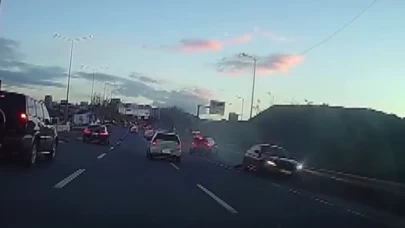 Ankara’da makas atan sürücü kaza yaptı: Araç kamerasına yansıdı