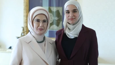 Emine Erdoğan, Suriye Cumhurbaşkanı Şara'nın eşi Latife El Durubi ile buluştu