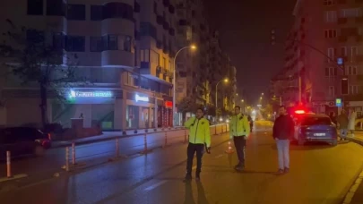 Bursa’da yılbaşı öncesi sıkı denetim: Cadde girişleri tek tek kontrol edildi
