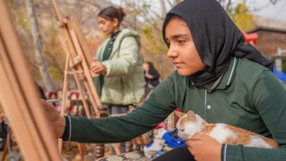 Diyarbakır'da öğrenciler tarihi ve doğayı tuvale taşıyor!