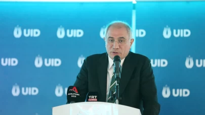 Köln’de düzenlenen etkinlikte yurtdışında yaşayan Türklerin başarılarına dikkat çekildi