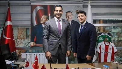 Mesut Özil ve Taha Akgül Ankara’da buluştu