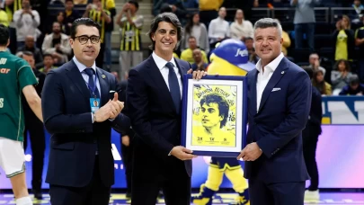 Fenerbahçe, İbrahim Kutluay’ı onurlandırdı