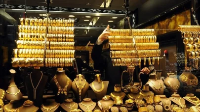 Altın, haftanın son gününde yatırımcısını sevindirdi