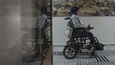 Engel tanımayan azim: 55 yaşında çalışma hayalini gerçekleştiren kadın, başkalarına ışık tutuyor