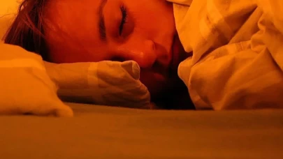 Hafta içi ve hafta sonu uyku farkının sağlığa etkisi