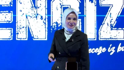 Bakan Göktaş: Sanal dünya bizi biz yapmaz, değerlerimize sahip çıkmalıyız