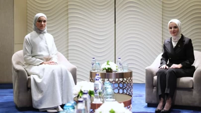 Bakan Göktaş, Suriye Cumhurbaşkanı Şara'nın eşi Latife El Durubi ile görüştü