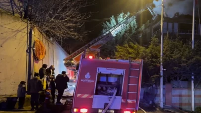 Arnavutköy’de 4 katlı binada bacadan alevler yükseldi
