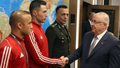 Bakan Güler, TSK Spor Gücü Kır Koşusu Takımı'nı kabul etti