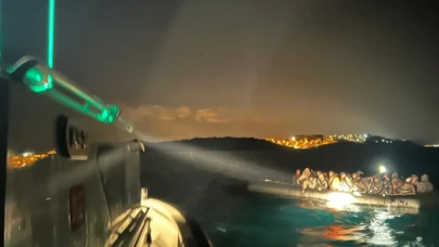 İzmir açıklarında 68 düzensiz göçmen kurtarıldı