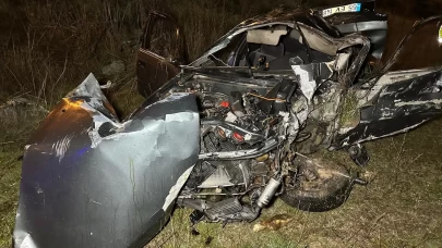 Uşak’ta feci kaza: Otomobil şarampole devrildi, 2 ölü