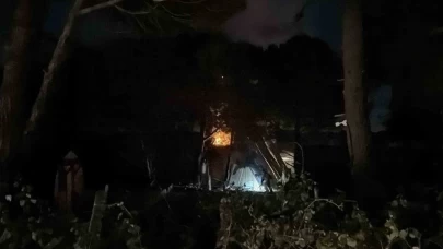 Arnavutköy’de kapatılan tesiste korkutan yangın!