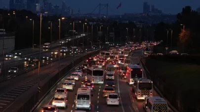İstanbul'da trafik kilitlendi