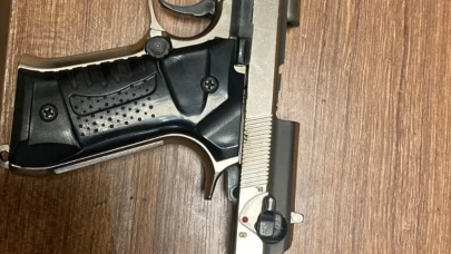 Havaya ateş açtı, arkadaşı kaydetti! Şişli’de iki şüpheli yakalandı