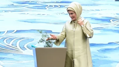 Emine Erdoğan: Merhametin çoğaldığı yarınlar temenni ediyorum