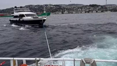 İstanbul Boğazı’nda korku dolu anlar: Sürüklenen tekne son anda kurtarıldı