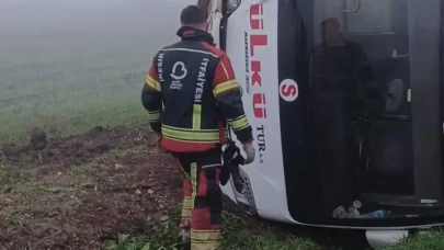 Balıkesir’de öğrenci servisi devrildi!