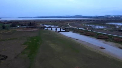 Büyükçekmece Gölü’nde endişelendiren tablo: Su seviyesi hızla düştü