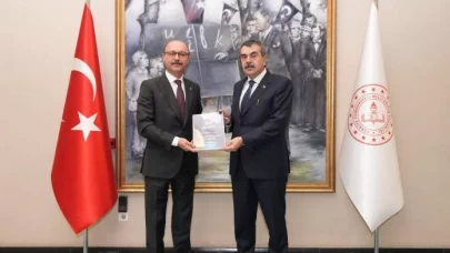 Türk Eğitim-Sen Genel Başkanı Talip Geylan, Bakan Yusuf Tekin ile görüştü