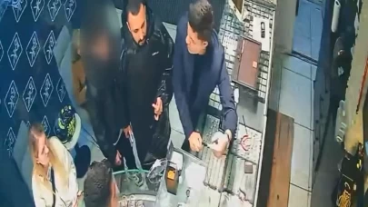 Eşinin altınlarını çalıp kumar borcu için bozdurdu; kuaförde yakalandı!