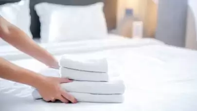Otellerin sırrı çözüldü! Havlu beyazlatmada karbonat ve limon mucizesi!