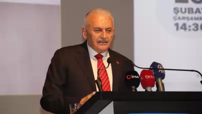 Binali Yıldırım'dan sivil anayasa vurgusu: Cumhurbaşkanı Erdoğan'ın adaylığı için yol açılmalı